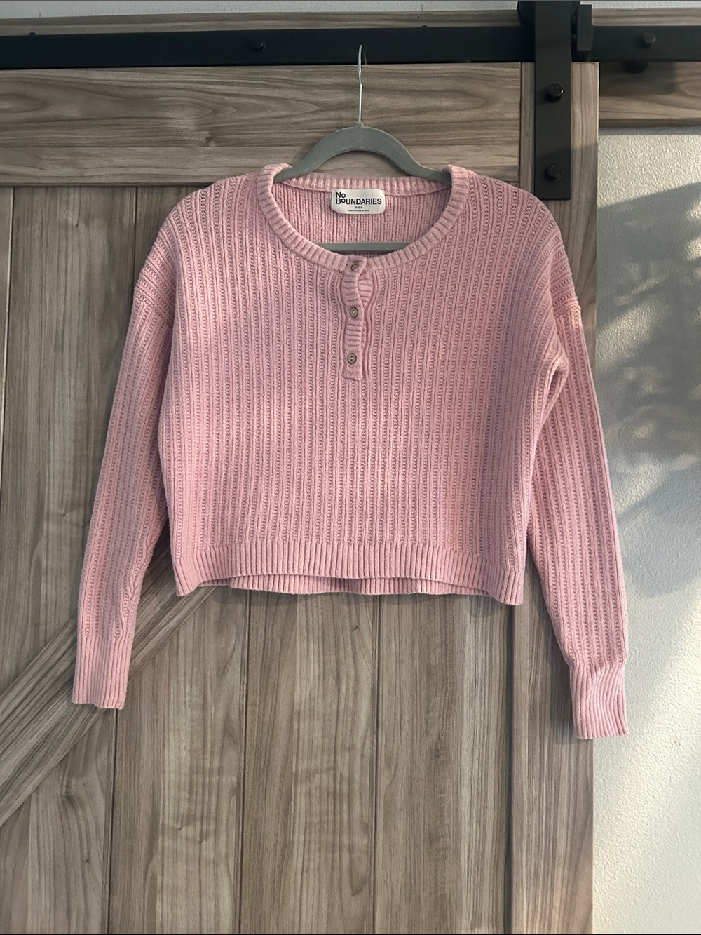 No Boundaries Pink Ribbed Henley Cropped Sweater Size‎ XS